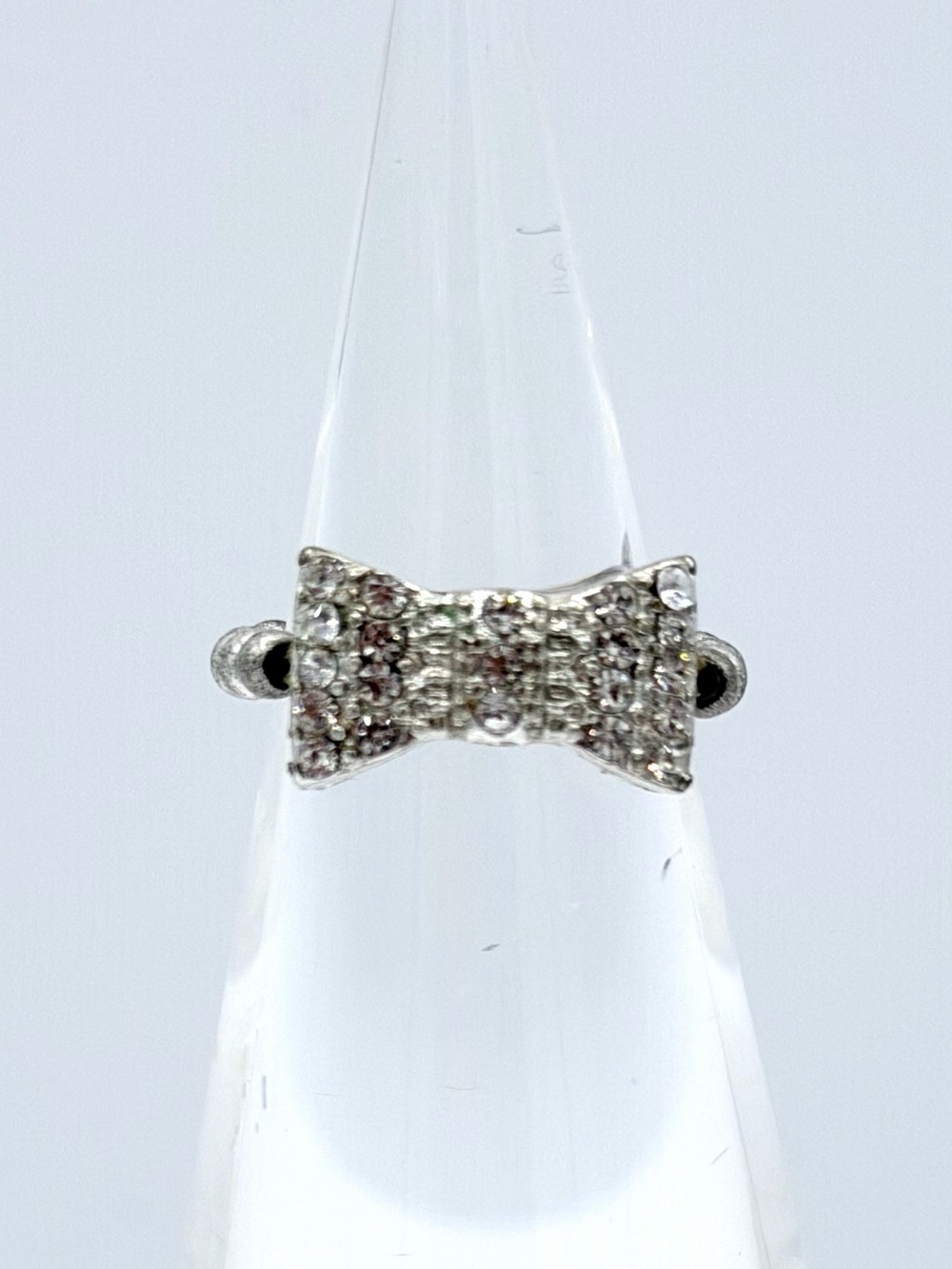 Bow Motif Silver-Tone Stretch Band Ring Woman’s Fashion Jewelry
